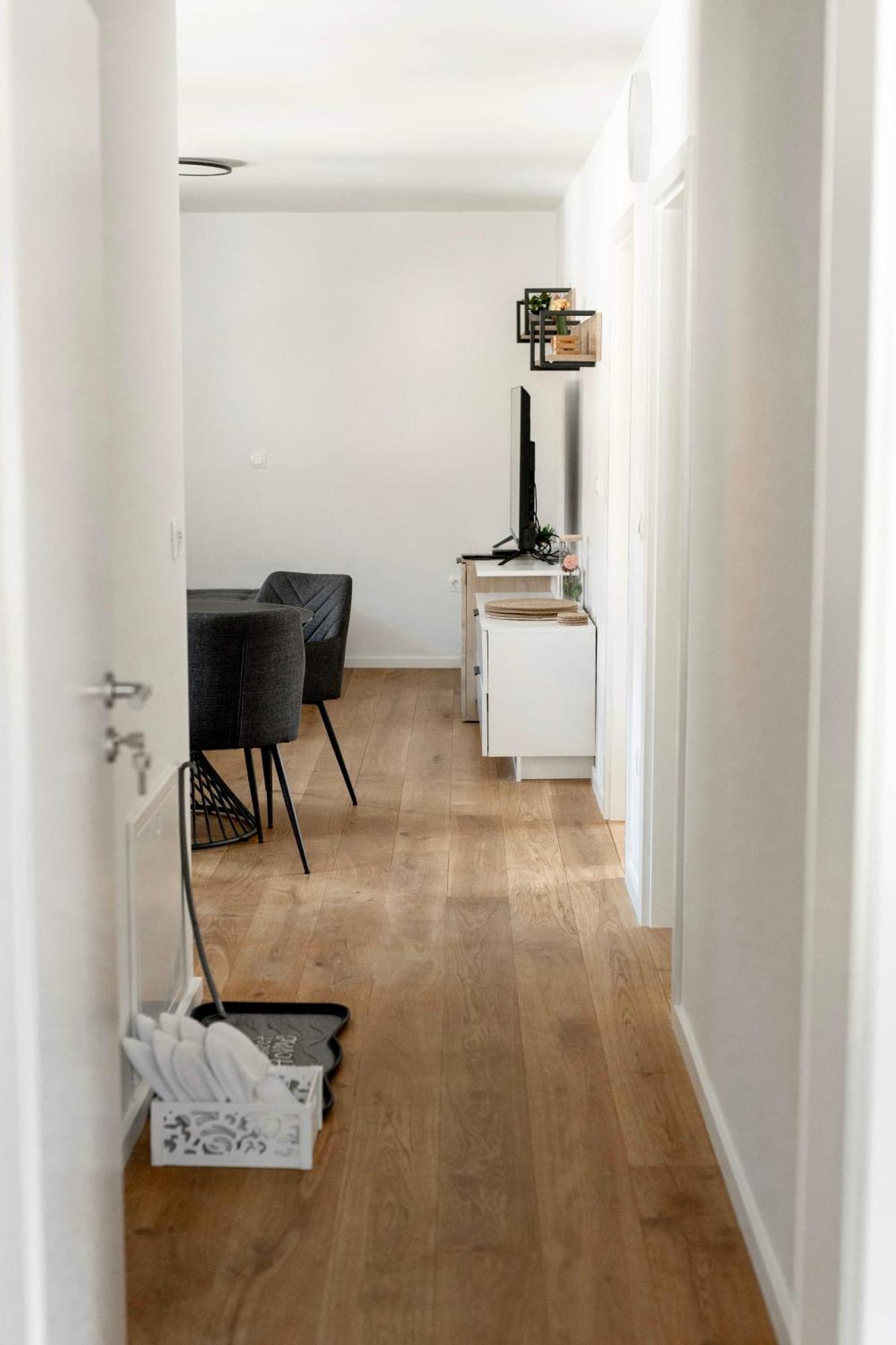 Aura Apartments Zirovnica Bagian luar foto