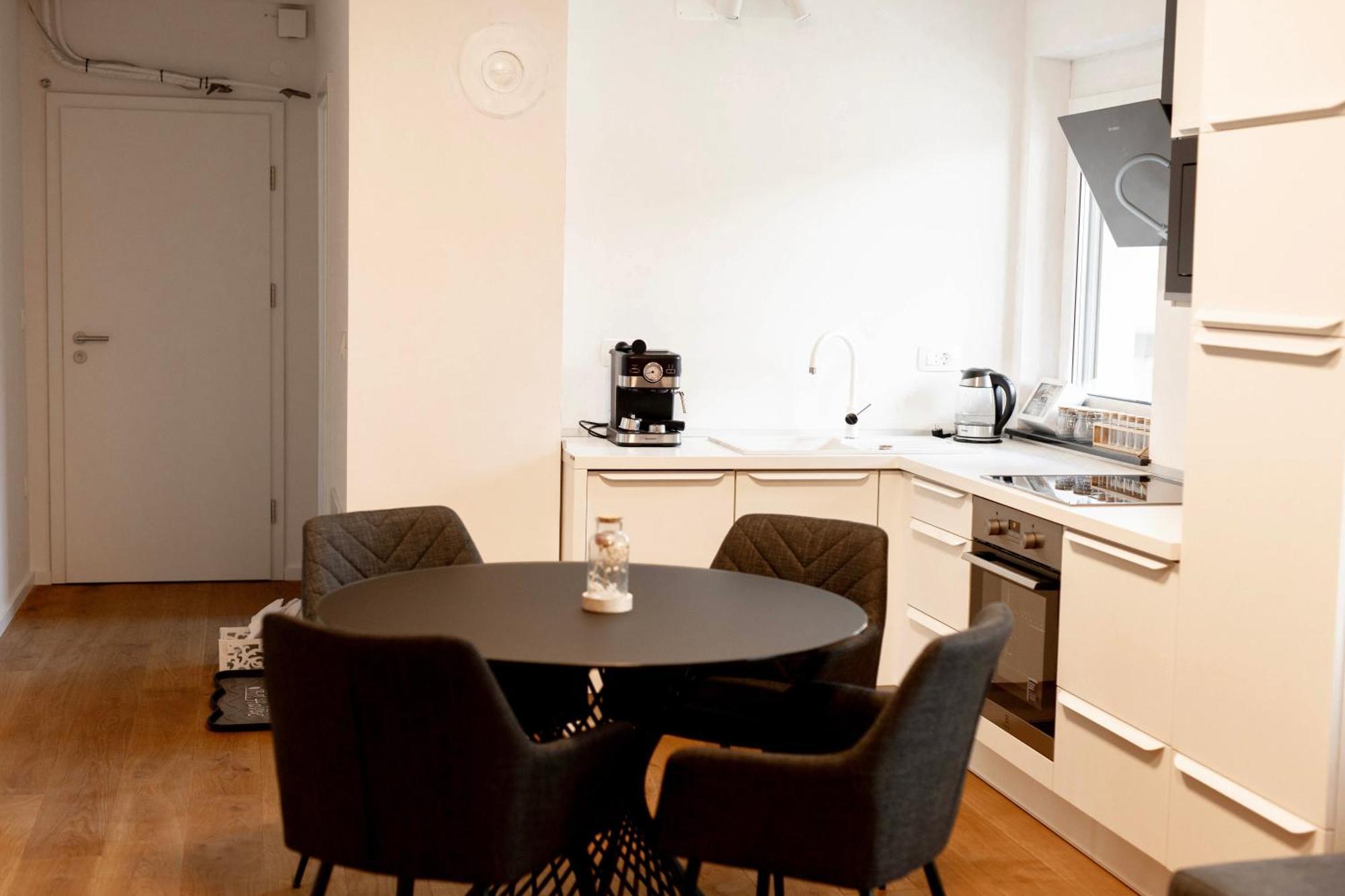 Aura Apartments Zirovnica Bagian luar foto