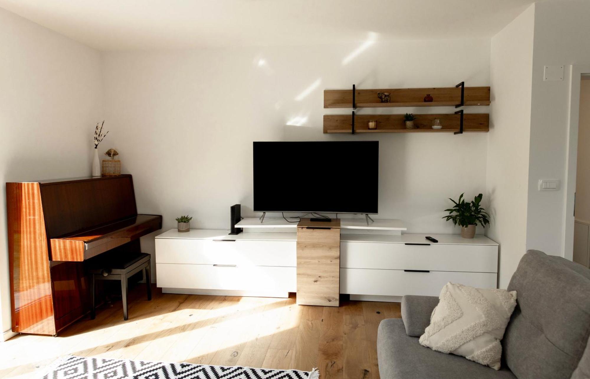 Aura Apartments Zirovnica Bagian luar foto